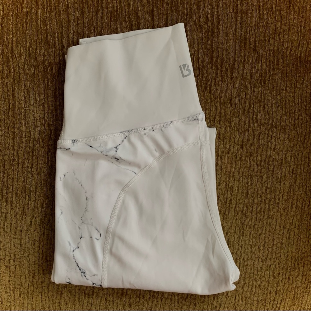 White buffbunny full length leggings marble detail